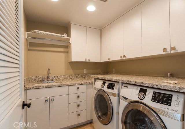 1704 Highland Avenue, Manhattan Beach, California 90266, 4 Bedrooms Bedrooms, ,4 BathroomsBathrooms,Residential,Sold,Highland,SB20075939