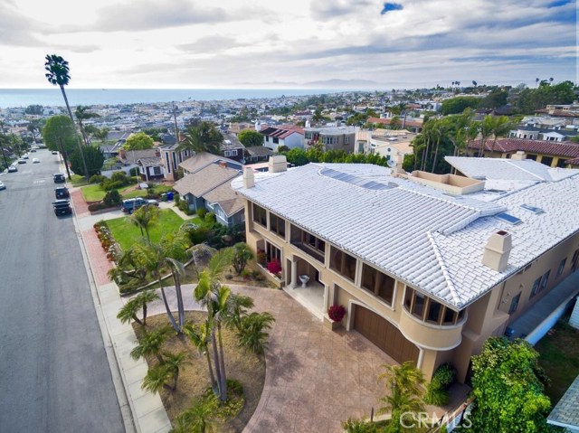 923 1st Street, Manhattan Beach, California 90266, 6 Bedrooms Bedrooms, ,5 BathroomsBathrooms,Residential,Sold,1st,SB17091521