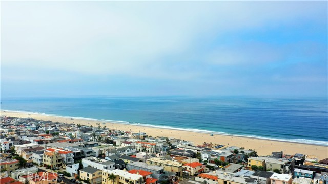 329 4th Street, Manhattan Beach, California 90266, 3 Bedrooms Bedrooms, ,2 BathroomsBathrooms,Residential,Sold,4th,SB20090773