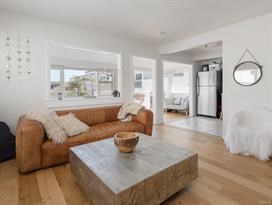 47 6th (aka 42 7th Court) Street, Hermosa Beach, California 90254, 5 Bedrooms Bedrooms, ,3 BathroomsBathrooms,Residential,Sold,6th (aka 42 7th Court),SB20218738