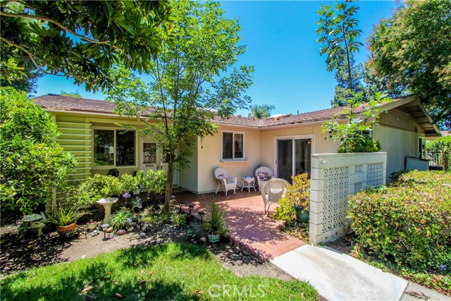 Photo of 592 Avenida Majorca #D, Laguna Woods, CA 92637