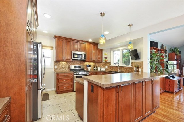 New Kitchen designed for the Family who enjoys cooking