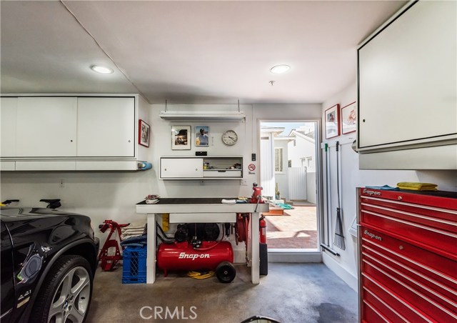 420 3rd Street, Manhattan Beach, California 90266, 2 Bedrooms Bedrooms, ,2 BathroomsBathrooms,Residential,Sold,3rd,SB19171660