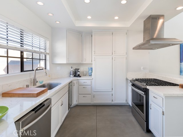 2021 Carnegie Lane, Redondo Beach, California 90278, 3 Bedrooms Bedrooms, ,2 BathroomsBathrooms,Residential,Sold,Carnegie,SB19152326
