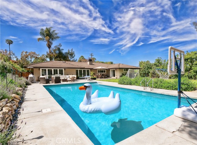 8 Hidden Valley Road, Rolling Hills Estates, California 90274, 4 Bedrooms Bedrooms, ,3 BathroomsBathrooms,Residential,Sold,Hidden Valley,PV21094348