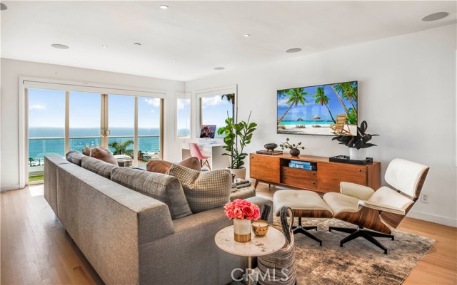 4109 Crest Drive, Manhattan Beach, California 90266, 3 Bedrooms Bedrooms, ,4 BathroomsBathrooms,Residential,Sold,Crest,SB20133753