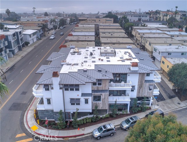 765 Manhattan Beach Boulevard, Manhattan Beach, California 90266, 2 Bedrooms Bedrooms, ,2 BathroomsBathrooms,Residential,Sold,Manhattan Beach,SB18013511