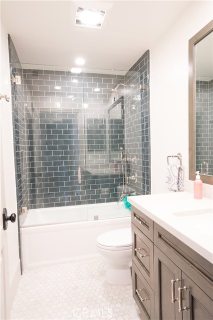 1324 18th Street, Manhattan Beach, California 90266, 5 Bedrooms Bedrooms, ,4 BathroomsBathrooms,Residential,Sold,18th,SB20162082