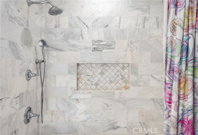 592 33rd Street, Manhattan Beach, California 90266, 3 Bedrooms Bedrooms, ,3 BathroomsBathrooms,Residential,Sold,33rd,SB19082655