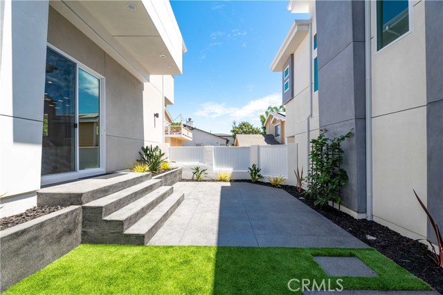 1914 Marshallfield Lane, Redondo Beach, California 90278, 4 Bedrooms Bedrooms, ,3 BathroomsBathrooms,Residential,Sold,Marshallfield,SB20122923