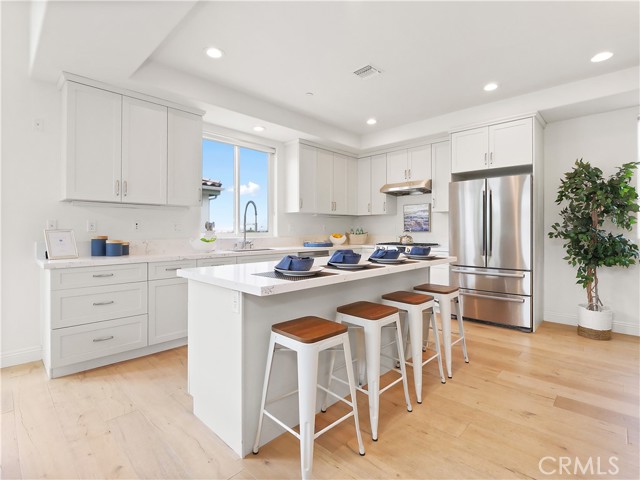 2606 Voorhees Avenue, Redondo Beach, California 90278, 3 Bedrooms Bedrooms, ,2 BathroomsBathrooms,Residential,Sold,Voorhees,SB21126810