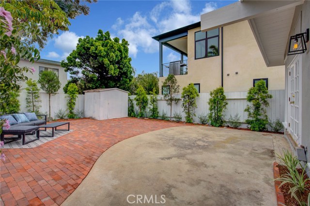 729 12th Street, Manhattan Beach, California 90266, 3 Bedrooms Bedrooms, ,2 BathroomsBathrooms,Residential,Sold,12th,SB19138998