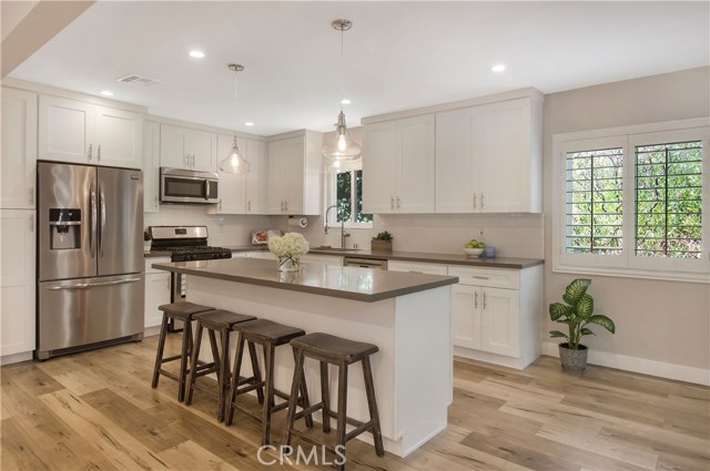 326 Prospect Avenue, Redondo Beach, California 90277, 3 Bedrooms Bedrooms, ,2 BathroomsBathrooms,Residential,Sold,Prospect,SB19130167