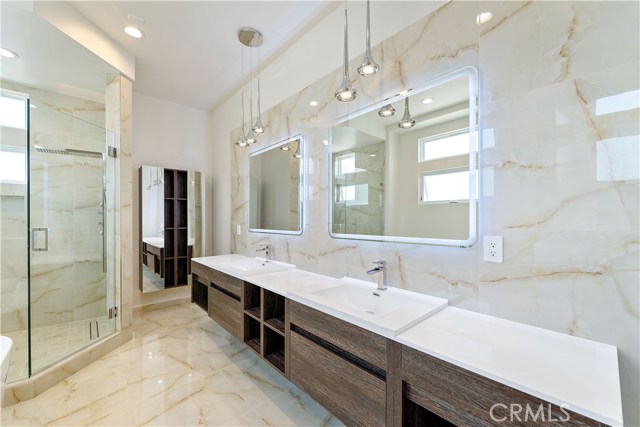 1914 Marshallfield Lane, Redondo Beach, California 90278, 4 Bedrooms Bedrooms, ,3 BathroomsBathrooms,Residential,Sold,Marshallfield,SB20122923