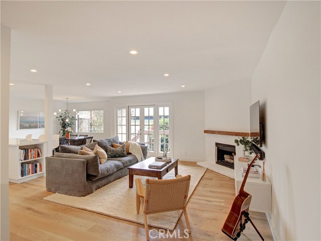 1920 Voorhees Avenue, Redondo Beach, California 90278, 3 Bedrooms Bedrooms, ,3 BathroomsBathrooms,Residential,Sold,Voorhees,SB20104389