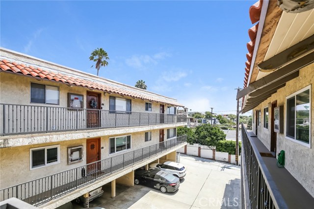 640 Manhattan Beach Boulevard, Manhattan Beach, California 90266, 2 Bedrooms Bedrooms, ,2 BathroomsBathrooms,Residential,Sold,Manhattan Beach,RS20159337