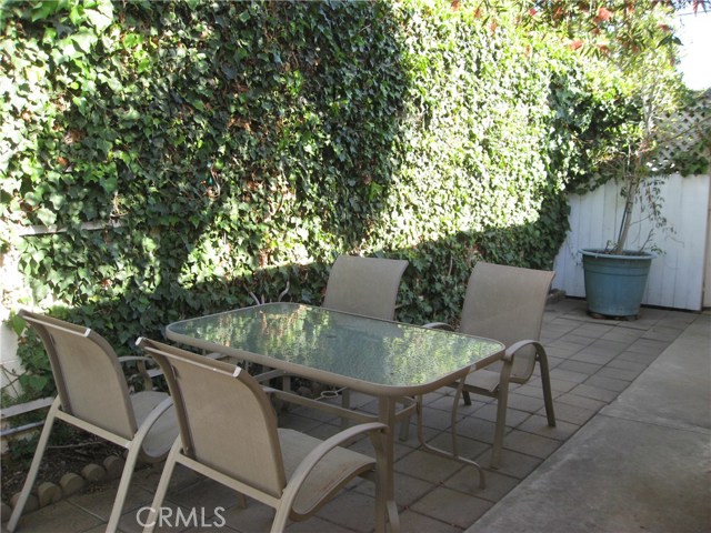 2700 Robinson Street, Redondo Beach, California 90278, 2 Bedrooms Bedrooms, ,1 BathroomBathrooms,Residential,Sold,Robinson,PW18148621