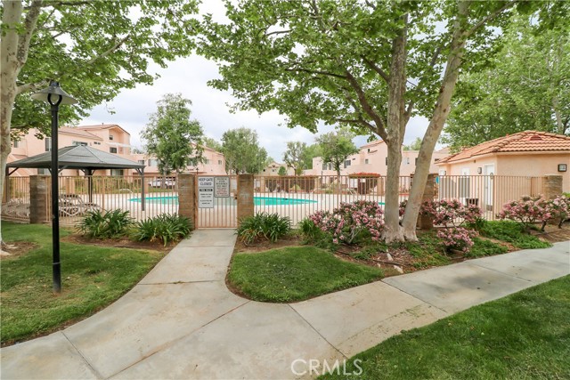 2 Bed Home for Sale in Newhall, California