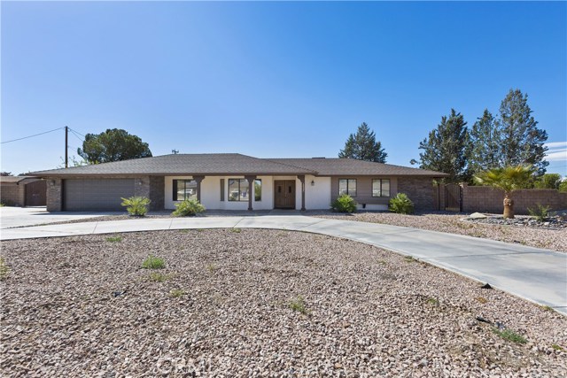 18995 Red Feather Road,Apple Valley,CA 92307, USA