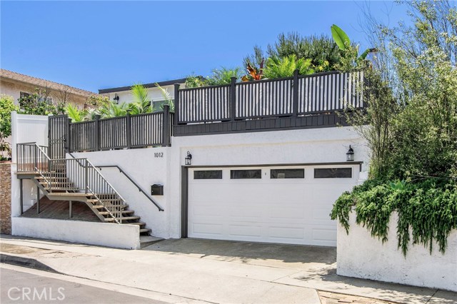 1012 Rosecrans Avenue, Manhattan Beach, California 90266, 3 Bedrooms Bedrooms, ,1 BathroomBathrooms,Residential,Sold,Rosecrans,SB20083912