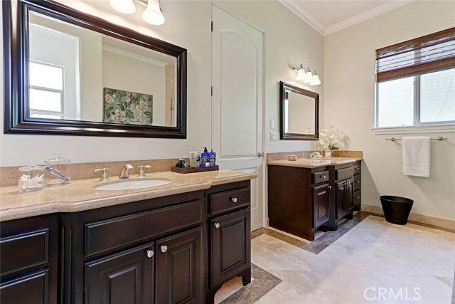 523 Lucia Avenue, Redondo Beach, California 90277, 4 Bedrooms Bedrooms, ,4 BathroomsBathrooms,Residential,Sold,Lucia,SB17150006