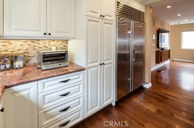 619 Broadway, Redondo Beach, California 90277, 3 Bedrooms Bedrooms, ,2 BathroomsBathrooms,Residential,Sold,Broadway,SB17102336