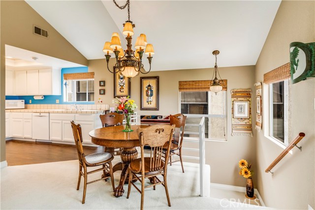 211 Helberta Avenue, Redondo Beach, California 90277, 2 Bedrooms Bedrooms, ,2 BathroomsBathrooms,Residential,Sold,Helberta,SB20006605