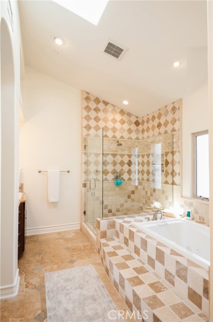 2104 Warfield Avenue, Redondo Beach, California 90278, 5 Bedrooms Bedrooms, ,2 BathroomsBathrooms,Residential,Sold,Warfield,SB20202226