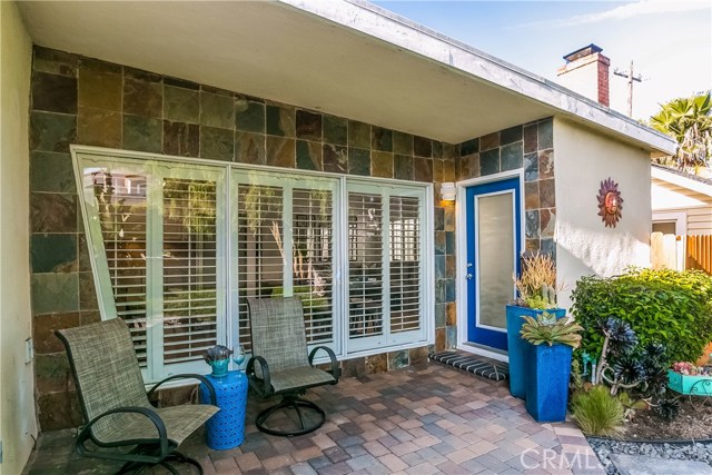 2621 Voorhees Avenue, Redondo Beach, California 90278, 3 Bedrooms Bedrooms, ,2 BathroomsBathrooms,Residential,Sold,Voorhees,SB17083243