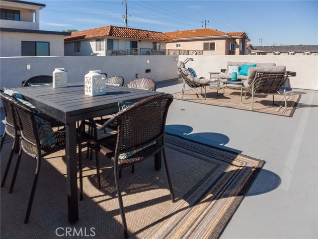 130 Prospect Avenue, Redondo Beach, California 90277, 4 Bedrooms Bedrooms, ,2 BathroomsBathrooms,Residential,Sold,Prospect,SB20026517