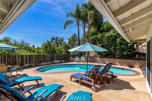 11 Cerrito Place, Rolling Hills Estates, California 90274, 3 Bedrooms Bedrooms, ,2 BathroomsBathrooms,Residential,Sold,Cerrito,SB21054660