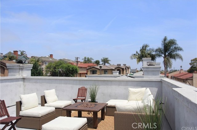 1818 Belmont Lane, Redondo Beach, California 90278, 3 Bedrooms Bedrooms, ,2 BathroomsBathrooms,Residential,Sold,Belmont,SB19055656