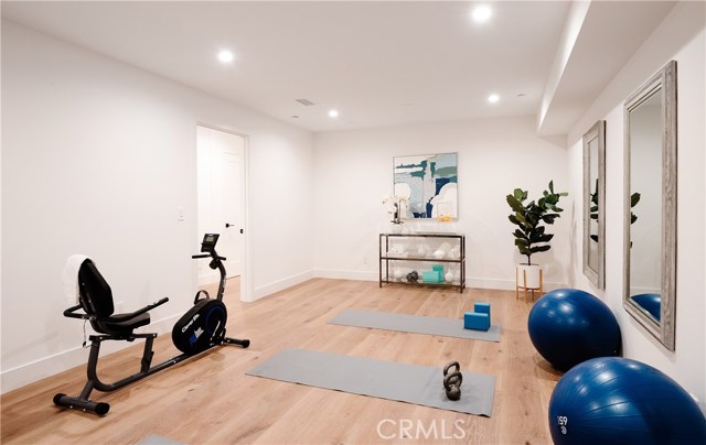 617 31st Street, Manhattan Beach, California 90266, 7 Bedrooms Bedrooms, ,2 BathroomsBathrooms,Residential,Sold,31st,SB20084953