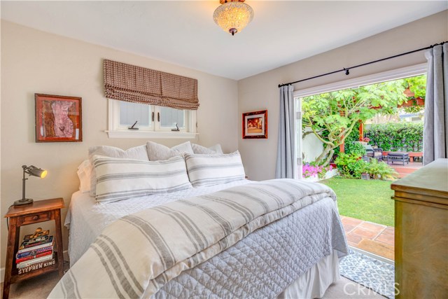 1236 3rd Street, Hermosa Beach, California 90254, 2 Bedrooms Bedrooms, ,Residential,Sold,3rd,SB19113677