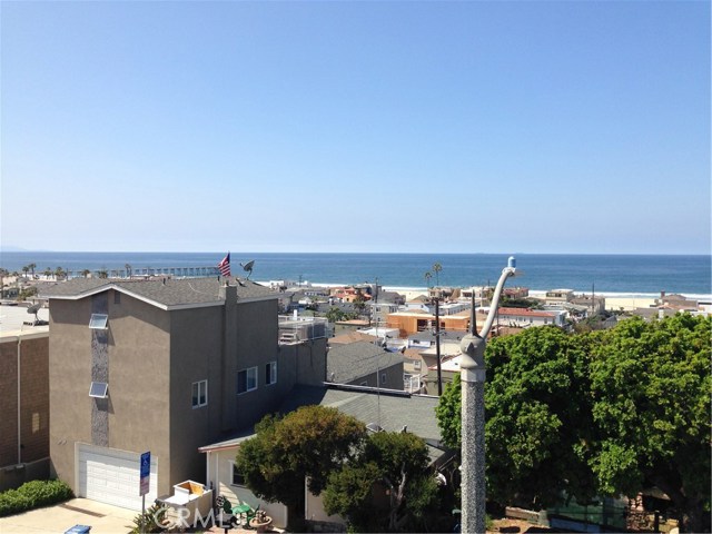 1820 Manhattan Avenue, Hermosa Beach, California 90254, 2 Bedrooms Bedrooms, ,2 BathroomsBathrooms,Residential,Sold,Manhattan,PW17126812