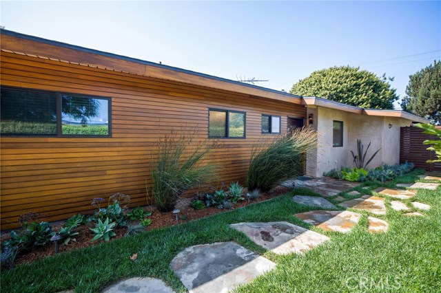 1421 17th Street, Manhattan Beach, California 90266, 3 Bedrooms Bedrooms, ,1 BathroomBathrooms,Residential,Sold,17th,SB20170029