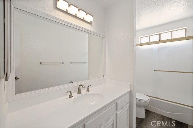 2106 Perkins Lane, Redondo Beach, California 90278, 3 Bedrooms Bedrooms, ,2 BathroomsBathrooms,Residential,Sold,Perkins,SB21112365