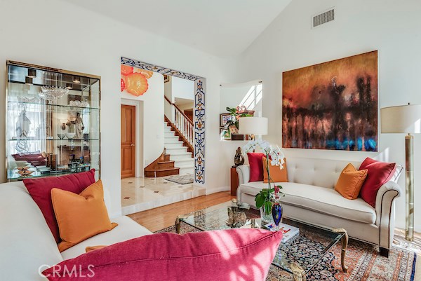 32 Hillcrest Meadows, Rolling Hills Estates, California 90274, 4 Bedrooms Bedrooms, ,3 BathroomsBathrooms,Residential,Sold,Hillcrest Meadows,PV19151102