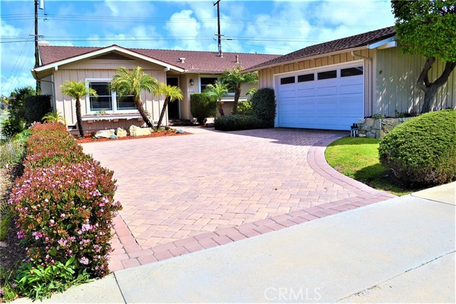 26220 Grayslake Road, Rancho Palos Verdes, California 90275, 3 Bedrooms Bedrooms, ,2 BathroomsBathrooms,Residential,Sold,Grayslake,PV18060506