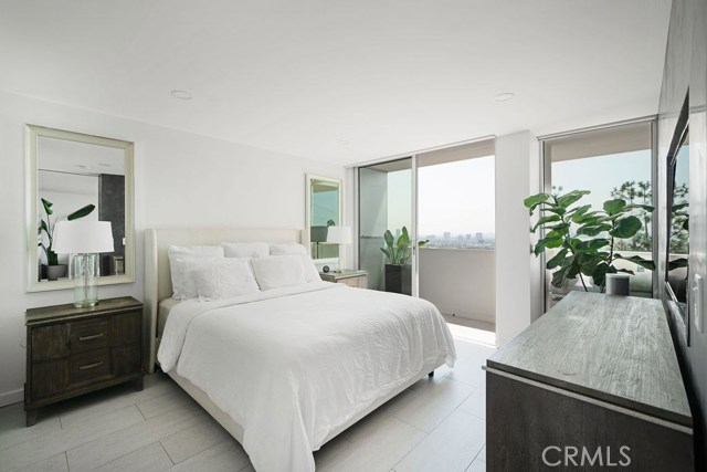 1 Bed Home for Sale in West Hollywood, California