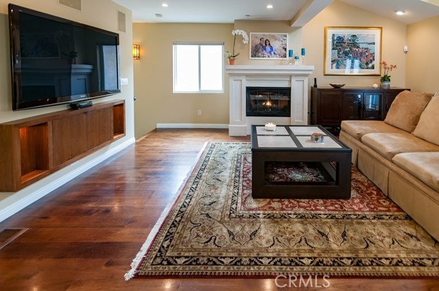 619 Broadway, Redondo Beach, California 90277, 3 Bedrooms Bedrooms, ,2 BathroomsBathrooms,Residential,Sold,Broadway,SB17102336