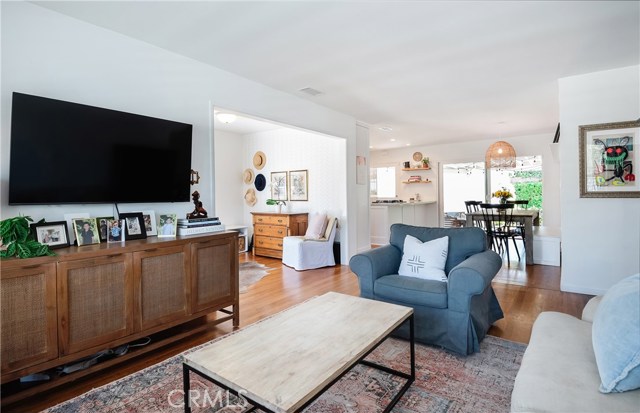 1200 Magnolia Avenue, Manhattan Beach, California 90266, 2 Bedrooms Bedrooms, ,1 BathroomBathrooms,Residential,Sold,Magnolia,SB20091640