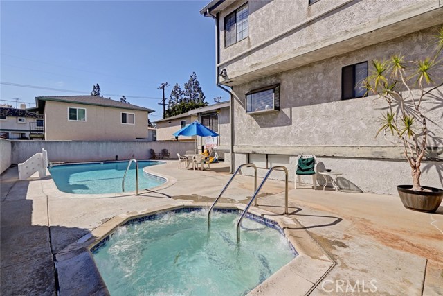 4530 182nd Street, Redondo Beach, California 90278, 2 Bedrooms Bedrooms, ,3 BathroomsBathrooms,Residential,Sold,182nd,SB18068899