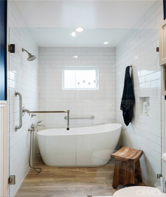 569 31st Street, Manhattan Beach, California 90266, 5 Bedrooms Bedrooms, ,3 BathroomsBathrooms,Residential,Sold,31st,SB20164744