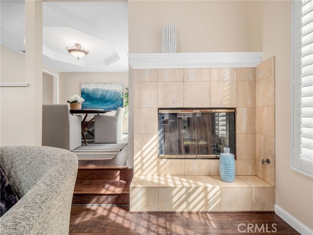 Living room to dining room