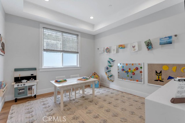 1307 Gertruda Avenue, Redondo Beach, California 90277, 5 Bedrooms Bedrooms, ,1 BathroomBathrooms,Residential,Sold,Gertruda,SB21076858