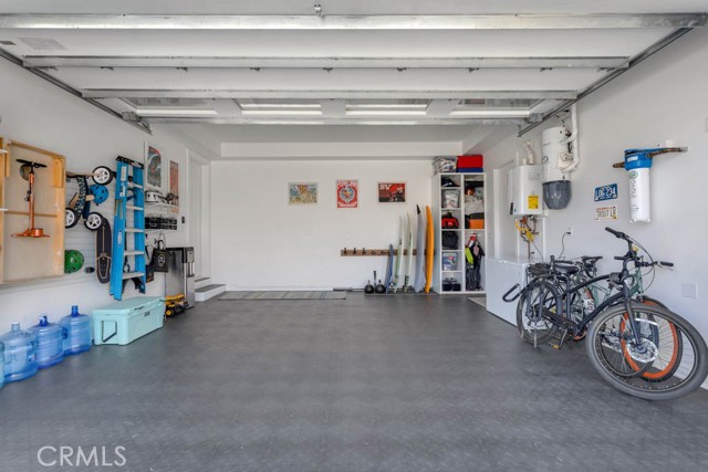 1307 Gertruda Avenue, Redondo Beach, California 90277, 5 Bedrooms Bedrooms, ,1 BathroomBathrooms,Residential,Sold,Gertruda,SB21076858