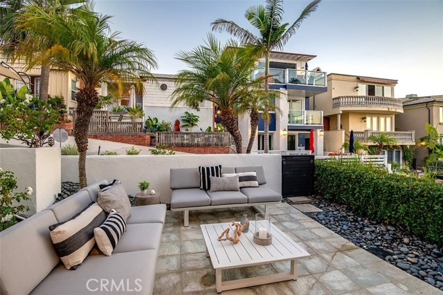 229 19th Street, Manhattan Beach, California 90266, ,Residential Income,Sold,19th,SB19153682