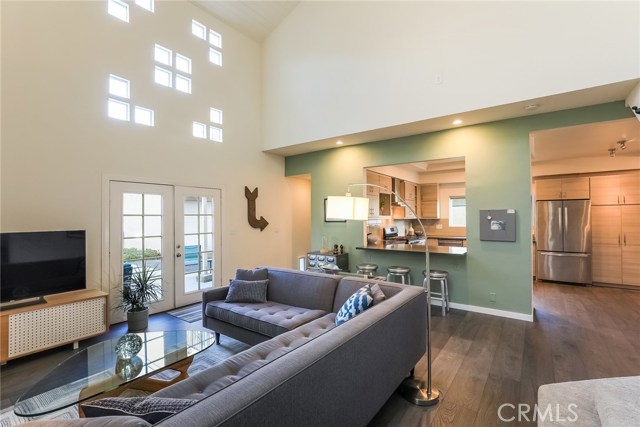 2121 Plant Avenue, Redondo Beach, California 90278, 4 Bedrooms Bedrooms, ,1 BathroomBathrooms,Residential,Sold,Plant,SB21007789