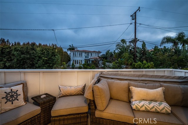 1450 23rd Street, Manhattan Beach, California 90266, 5 Bedrooms Bedrooms, ,2 BathroomsBathrooms,Residential,Sold,23rd,SB19093851